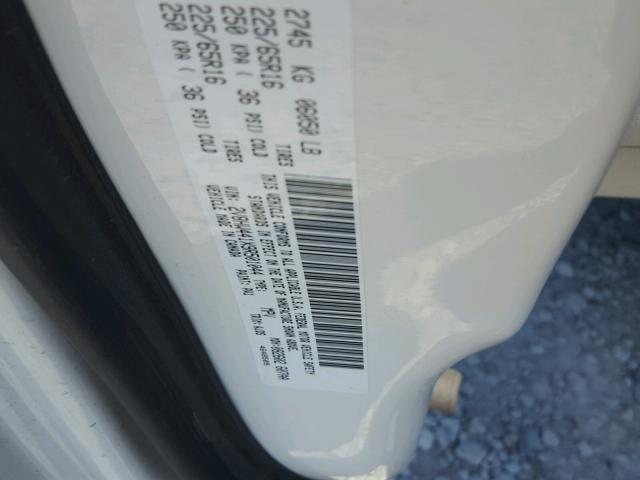 2V8HW441X9R501044 - 2009 VOLKSWAGEN ROUTAN S WHITE photo 10