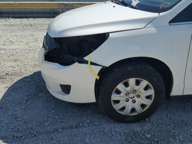 2V8HW441X9R501044 - 2009 VOLKSWAGEN ROUTAN S WHITE photo 9