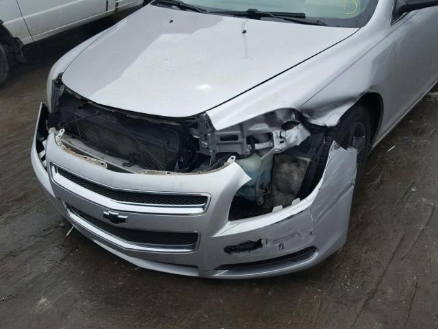 1G1ZB5E1XBF241010 - 2011 CHEVROLET MALIBU LS 银色 照片 9