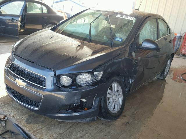 1G1JC5SH1G4143692 - 2016 CHEVROLET SONIC LT GRAY photo 2