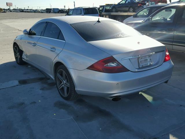 WDDDJ75X96A017112 - 2006 MERCEDES-BENZ CLS 500C SILVER photo 3