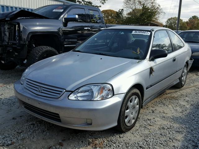 1HGEJ6221YL024470 - 2000 HONDA CIVIC DX SILVER photo 2