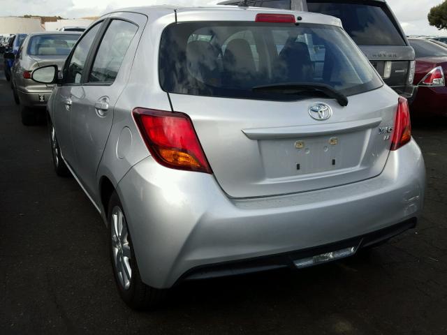 VNKKTUD31FA047236 - 2015 TOYOTA YARIS SILVER photo 3