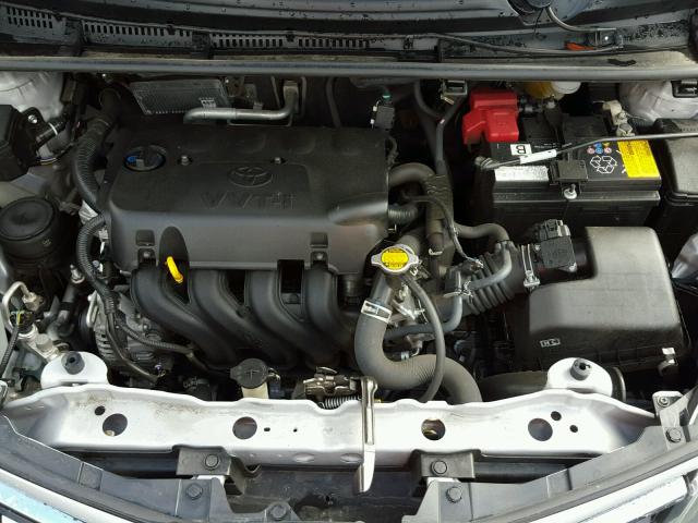 VNKKTUD31FA047236 - 2015 TOYOTA YARIS SILVER photo 7