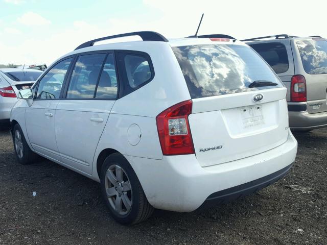 KNAFG528797273072 - 2009 KIA RONDO BASE WHITE photo 3