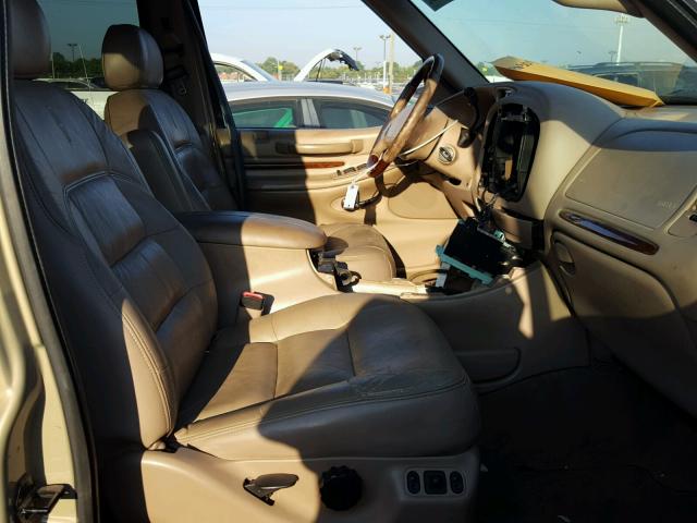 5LMPU28L6WLJ39272 - 1998 LINCOLN NAVIGATOR TAN photo 5