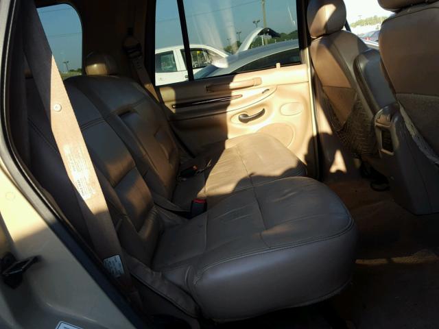 5LMPU28L6WLJ39272 - 1998 LINCOLN NAVIGATOR TAN photo 6