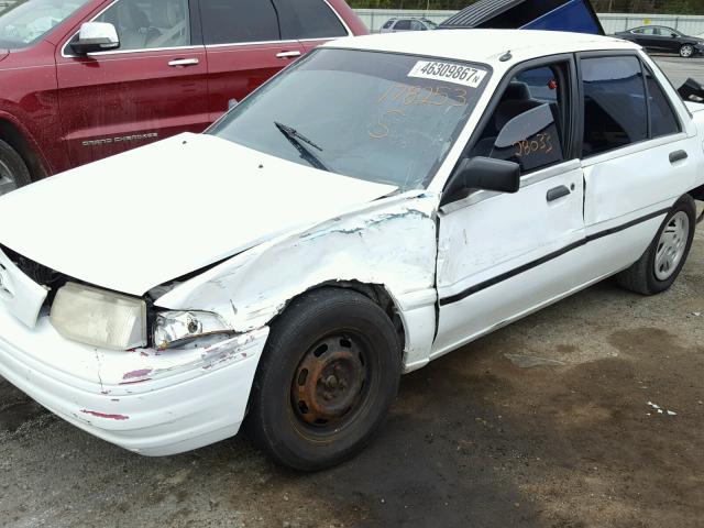 3FAPP13J0PR178253 - 1993 FORD ESCORT LX WHITE photo 9