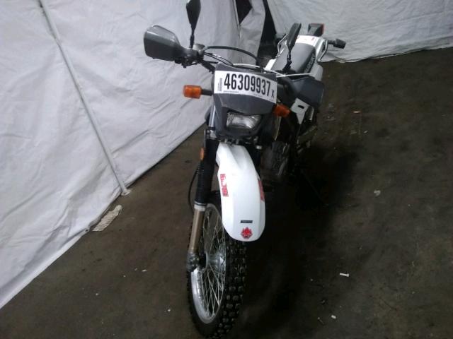 JS1SP46A5F2100789 - 2015 SUZUKI DR650 SE WHITE photo 9