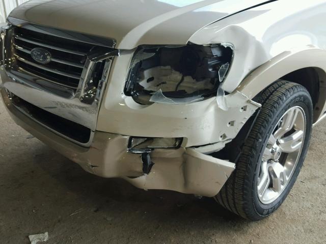 1FMEU64868UB24528 - 2008 FORD EXPLORER E WHITE photo 9