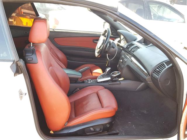 WBAUN7C57BVM24748 - 2011 BMW 135 I Biały zdjęcie 5
