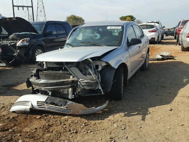 1G1AS58H097104670 - 2009 CHEVROLET COBALT SILVER photo 2