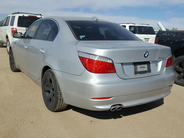 WBANV13588CZ54426 - 2008 BMW 528 XI SILVER photo 3