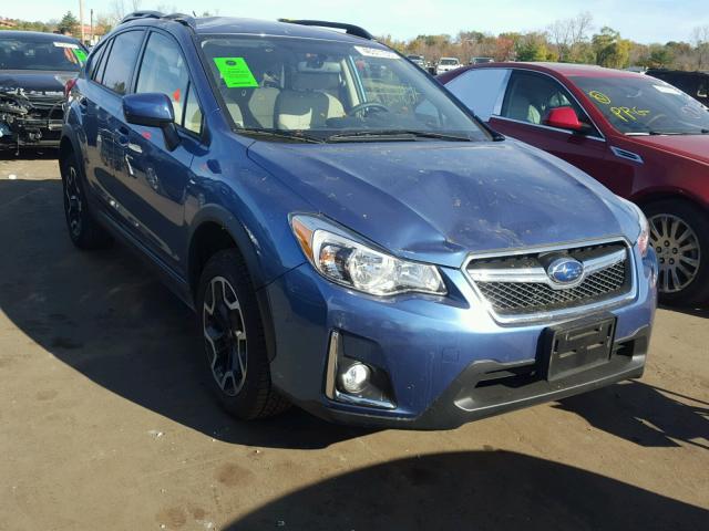 JF2GPABC5HH246449 - 2017 SUBARU CROSSTREK BLUE photo 1