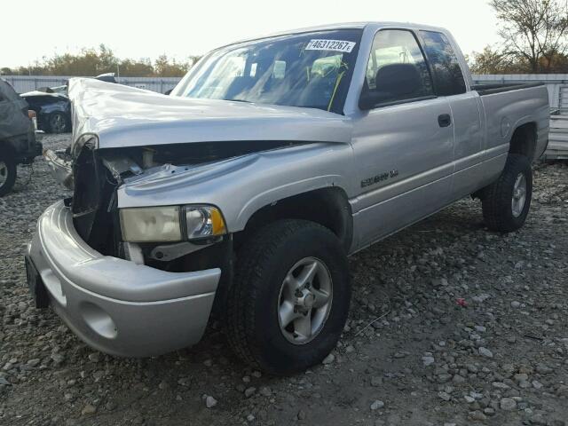 1B7HF13ZX1J570973 - 2001 DODGE RAM 1500 SILVER photo 2