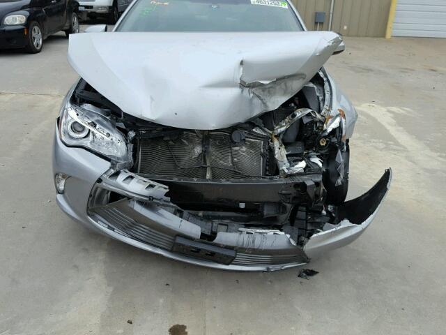 4T4BF1FK7GR568868 - 2016 TOYOTA CAMRY LE SILVER photo 9