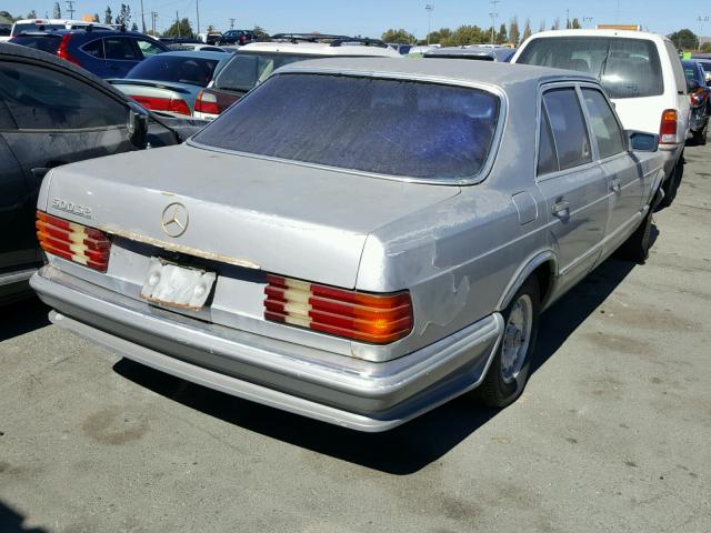 WDB12603212005876 - 1980 MERCEDES-BENZ 380SE SILVER photo 4