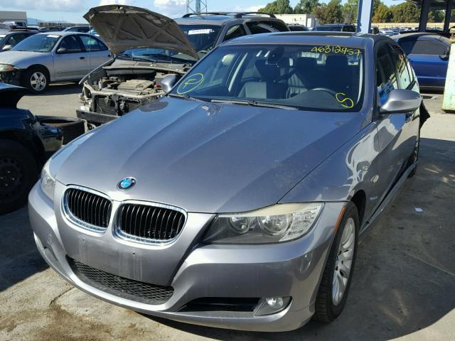 WBAPH57549NL79295 - 2009 BMW 328 I SULE GRAY photo 2