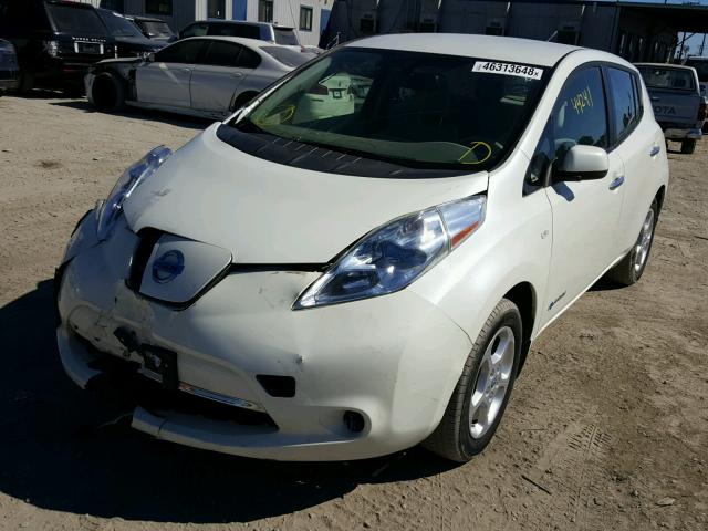 JN1AZ0CP1BT008986 - 2011 NISSAN LEAF SV WHITE photo 2