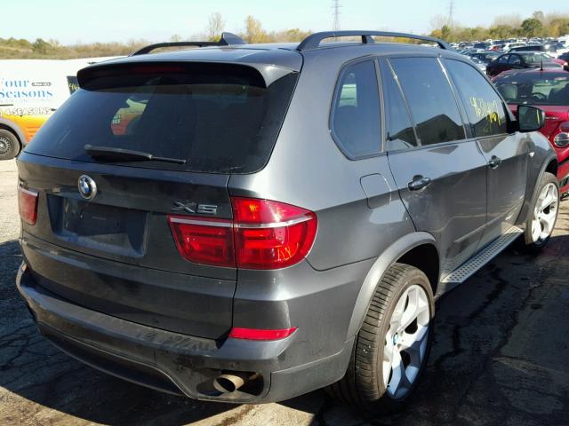 5UXZV4C53BL406667 - 2011 BMW X5 GRAY photo 4