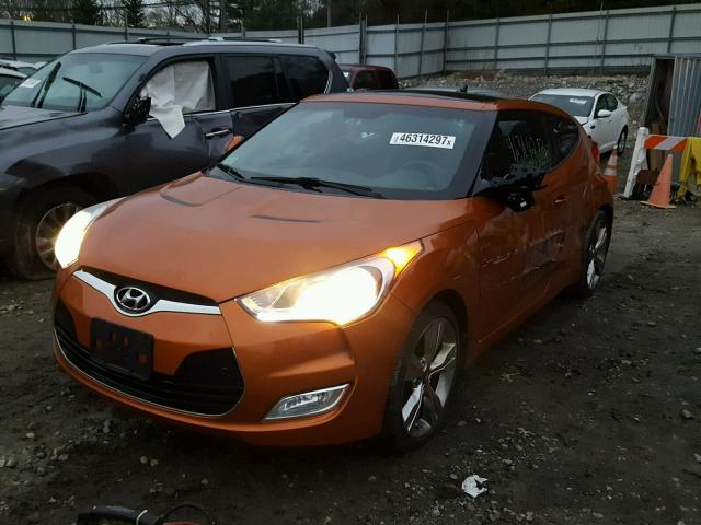 KMHTC6AD8CU068547 - 2012 HYUNDAI VELOSTER B ORANGE photo 2