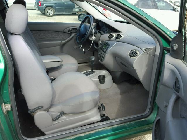 3FAFP31313R124630 - 2003 FORD FOCUS ZX3 GREEN photo 5