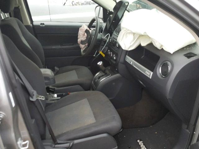 1C4NJDBB3GD610261 - 2016 JEEP COMPASS SP 灰色 照片 5