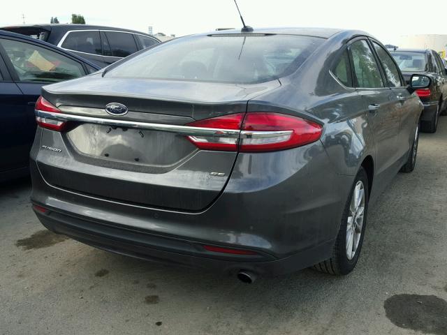 3FA6P0H7XHR248507 - 2017 FORD FUSION SE GRAY photo 4