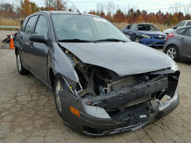 1FAFP37N66W152305 - 2006 FORD FOCUS GRAY photo 1