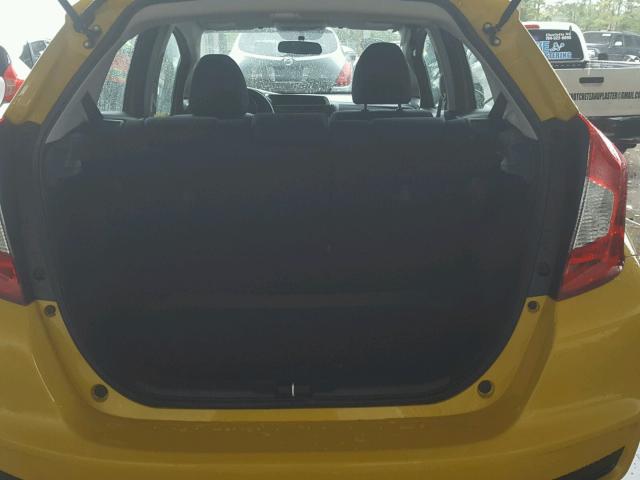 3HGGK5H45JM703252 - 2018 HONDA FIT LX أصفر صورة 9