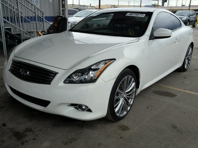 JN1CV6EK5FM870763 - 2015 INFINITI Q60 WHITE photo 2