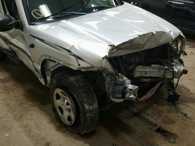 1J8GL48K86W195797 - 2006 JEEP LIBERTY SP SILVER photo 9