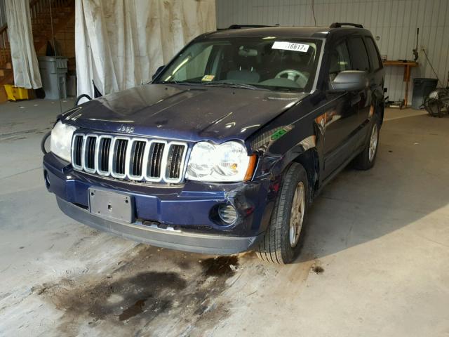 1J4GR48K15C708906 - 2005 JEEP GRAND CHER BLUE photo 2