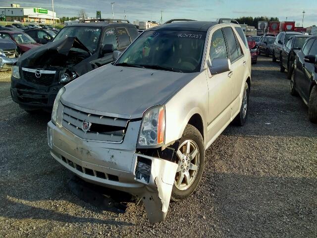 1GYEE637970177606 - 2007 CADILLAC SRX SILVER photo 2