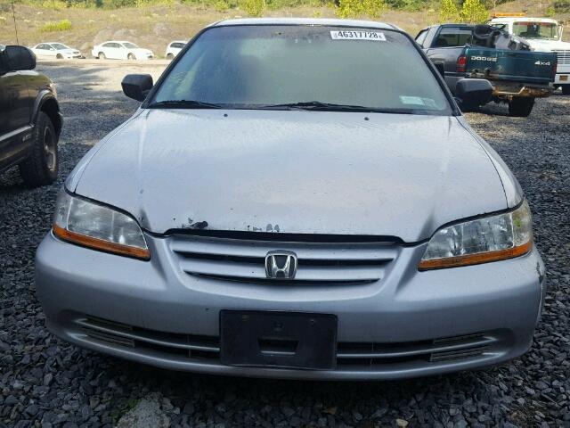 1HGCF86672A023568 - 2002 HONDA ACCORD VAL SILVER photo 9