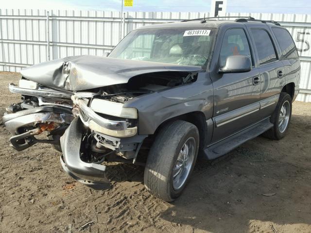 1GNEC13T72R286413 - 2002 CHEVROLET TAHOE C150 GRAY photo 2