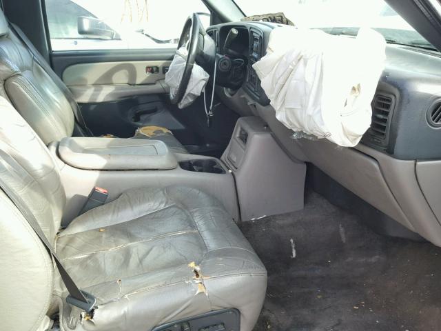 1GNEC13T72R286413 - 2002 CHEVROLET TAHOE C150 GRAY photo 5