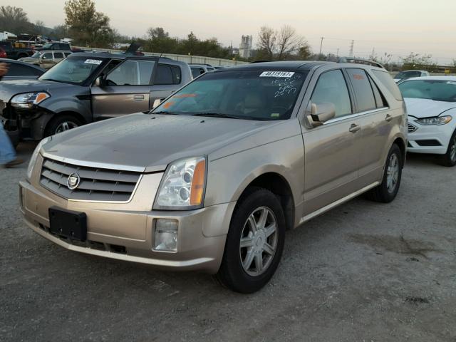 1GYEE637X50122577 - 2005 CADILLAC SRX BEIGE photo 2