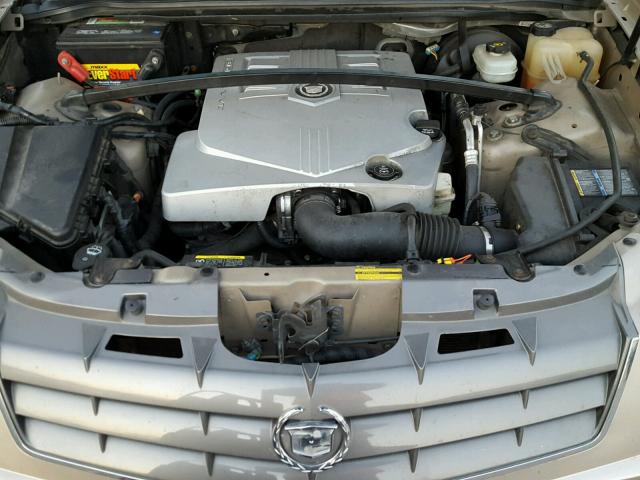 1GYEE637X50122577 - 2005 CADILLAC SRX BEIGE photo 7