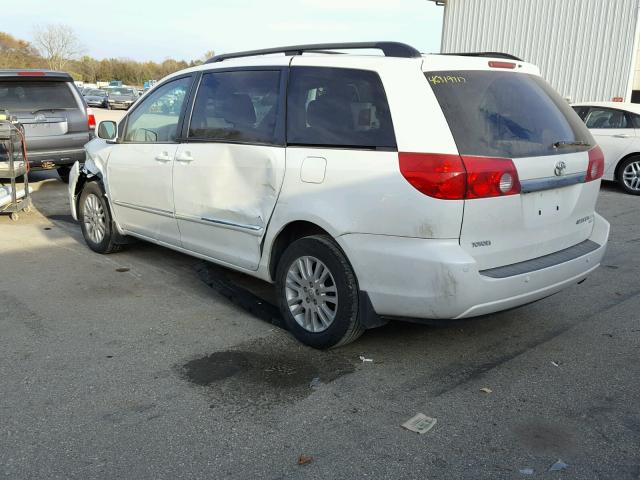 5TDDK4CC5AS028657 - 2010 TOYOTA SIENNA XLE WHITE photo 3