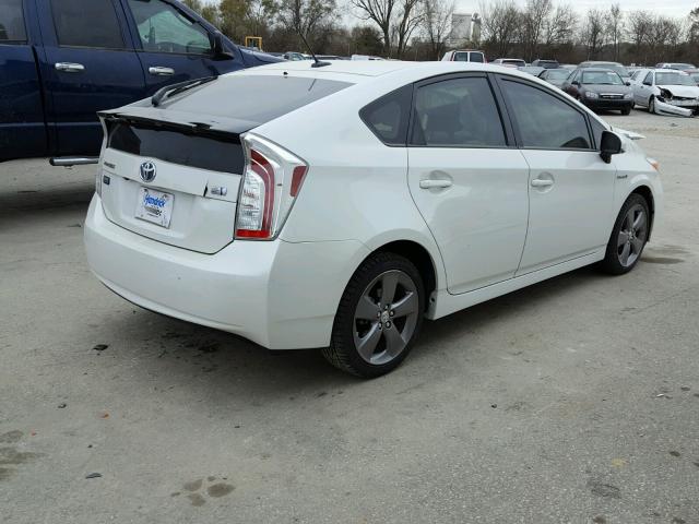 JTDKN3DU8F0414368 - 2015 TOYOTA PRIUS WHITE photo 4