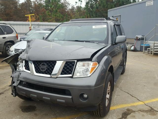 5N1AR18W95C721072 - 2005 NISSAN PATHFINDER GRAY photo 2