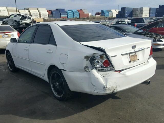 4T1BE32K05U014552 - 2005 TOYOTA CAMRY LE WHITE photo 3