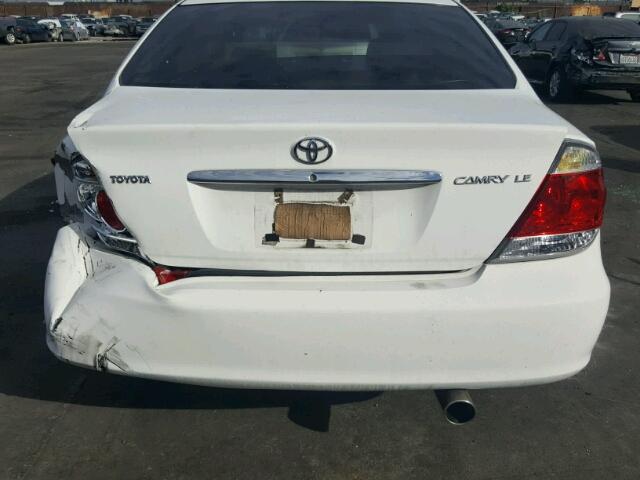 4T1BE32K05U014552 - 2005 TOYOTA CAMRY LE WHITE photo 9