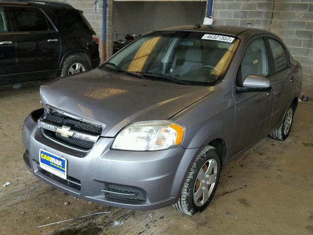 KL1TD5DE5AB050880 - 2010 CHEVROLET AVEO LS GRAY photo 2