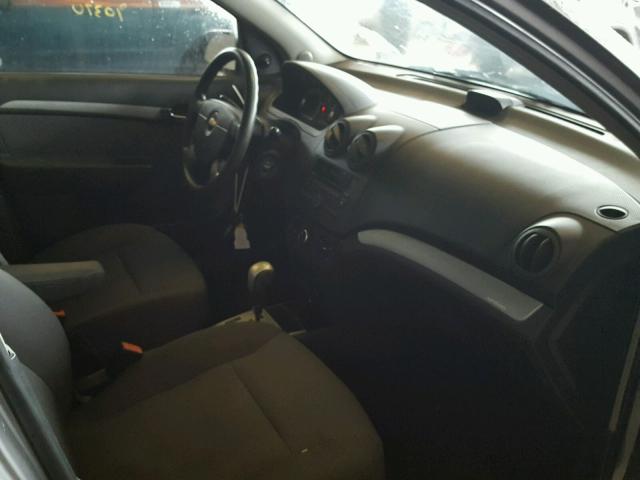 KL1TD5DE5AB050880 - 2010 CHEVROLET AVEO LS 灰色 照片 5