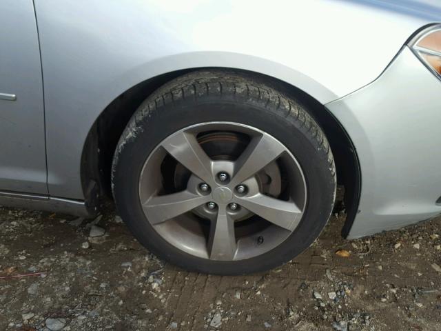 1G1ZC5E08CF256921 - 2012 CHEVROLET MALIBU 1LT SILVER photo 9