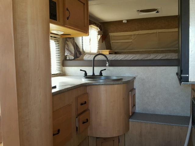 17503 - 2016 ADVE CAMPER WHITE photo 6