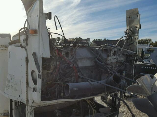 1FUPCXZB3YPB94394 - 2000 FREIGHTLINER CONVENTION WHITE photo 7