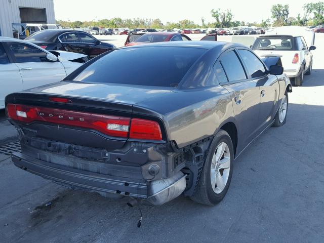 2C3CDXBG3DH638608 - 2013 DODGE CHARGER SE BLACK photo 4